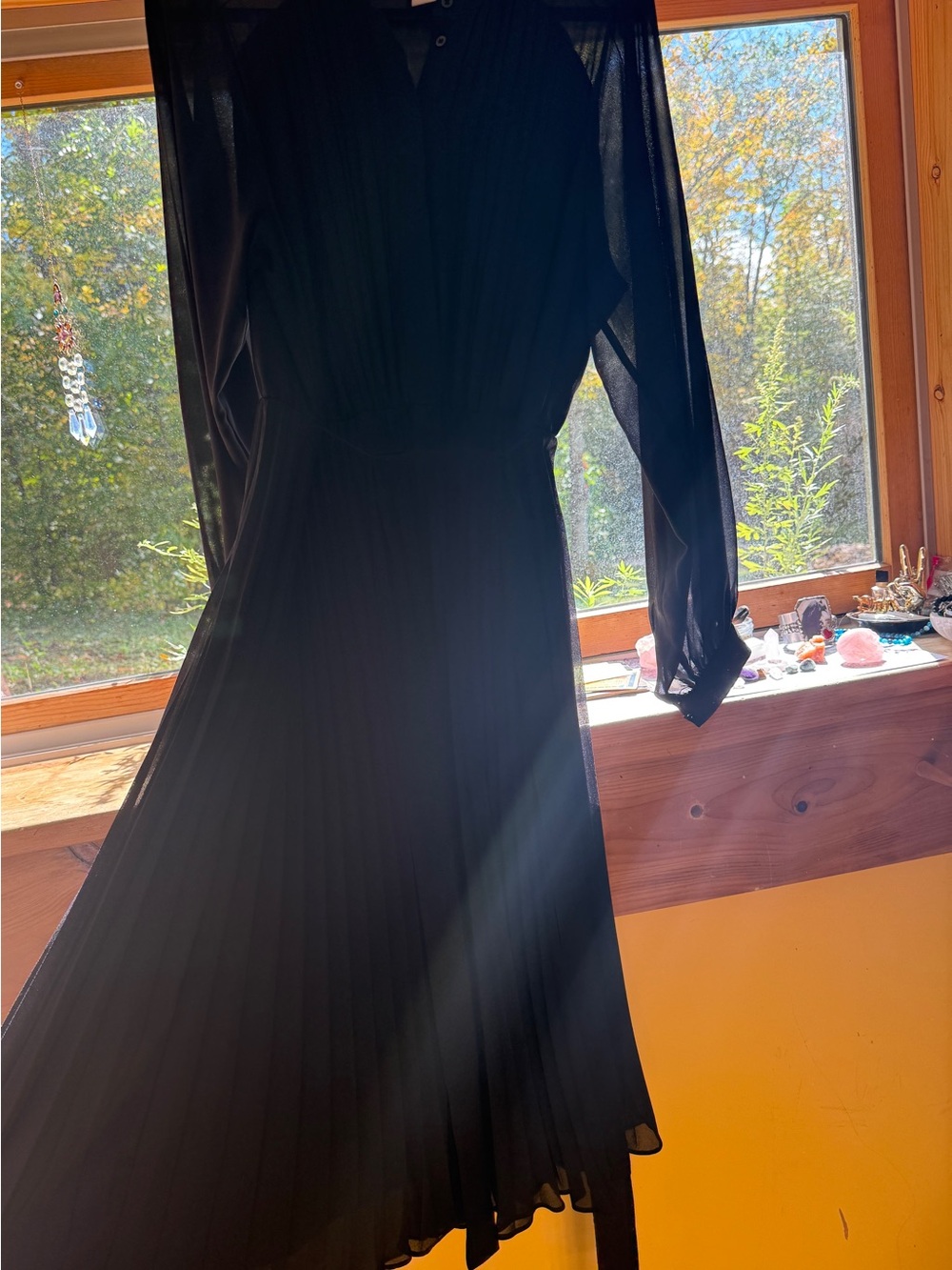 Chiffon Black Pleated Long-Sleeve Midi Dress